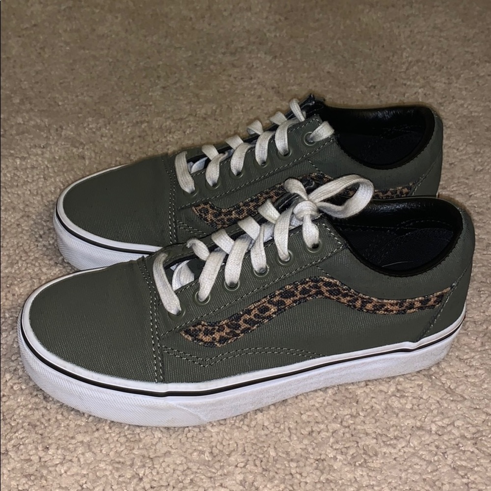 Girls Vans